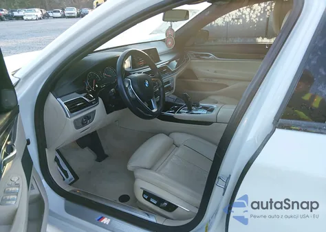 2016 BMW 740I из США, поврежденный, VIN WBA7E2C59GG548323